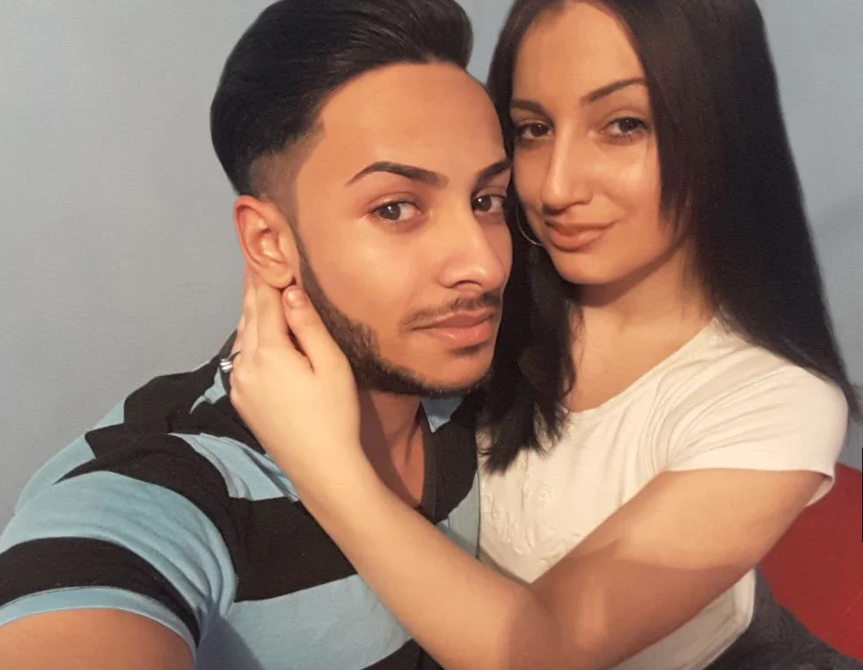 superhotcouple's Offline Chat Room
