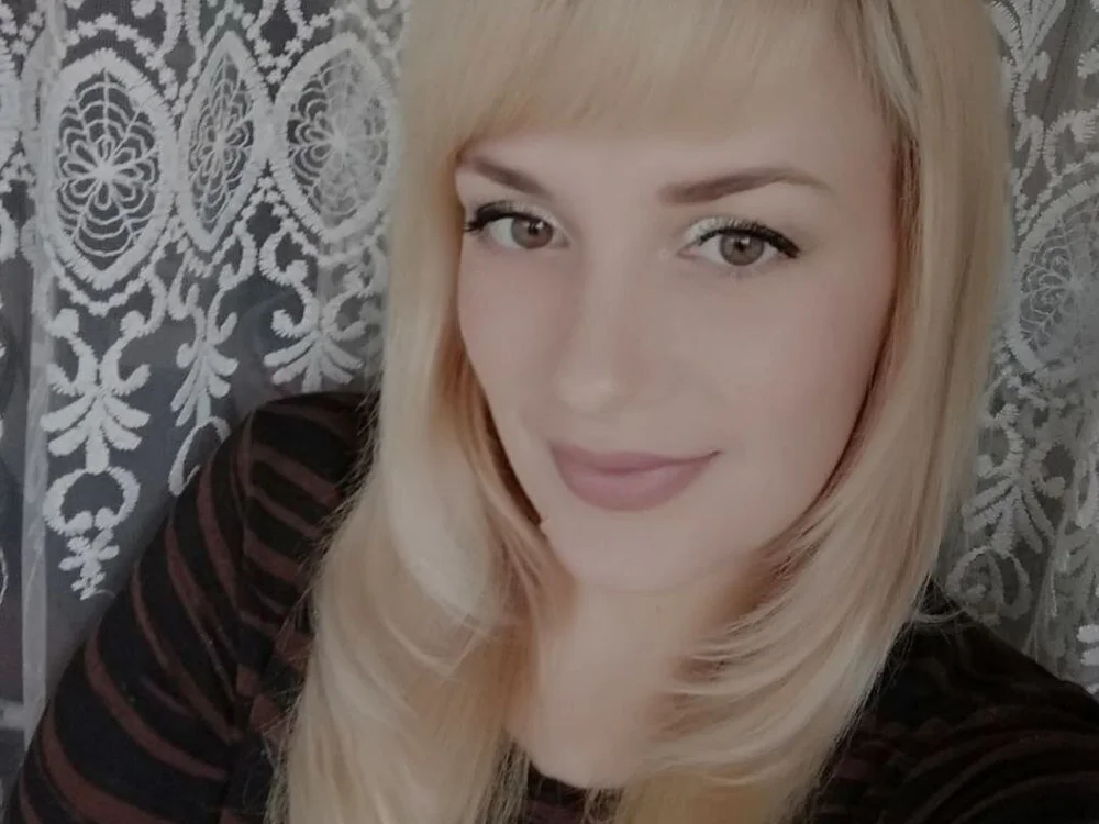 Augustina2712 offline chatrum