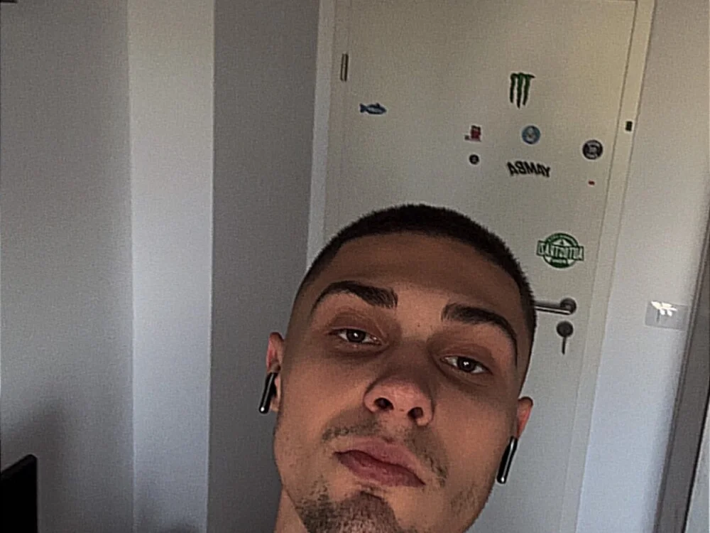 Chat +18 off-line de JhonnyBrown23