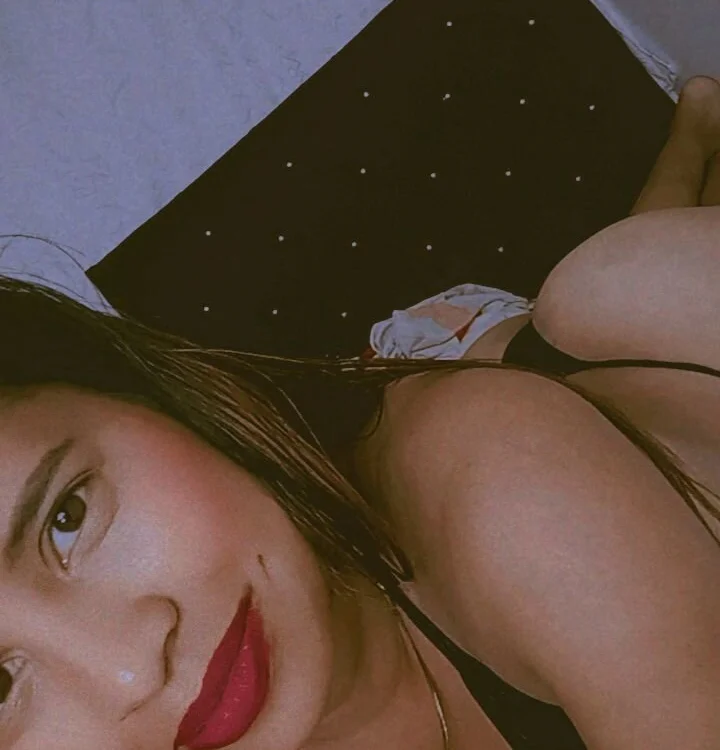 shantal_xcam cam model