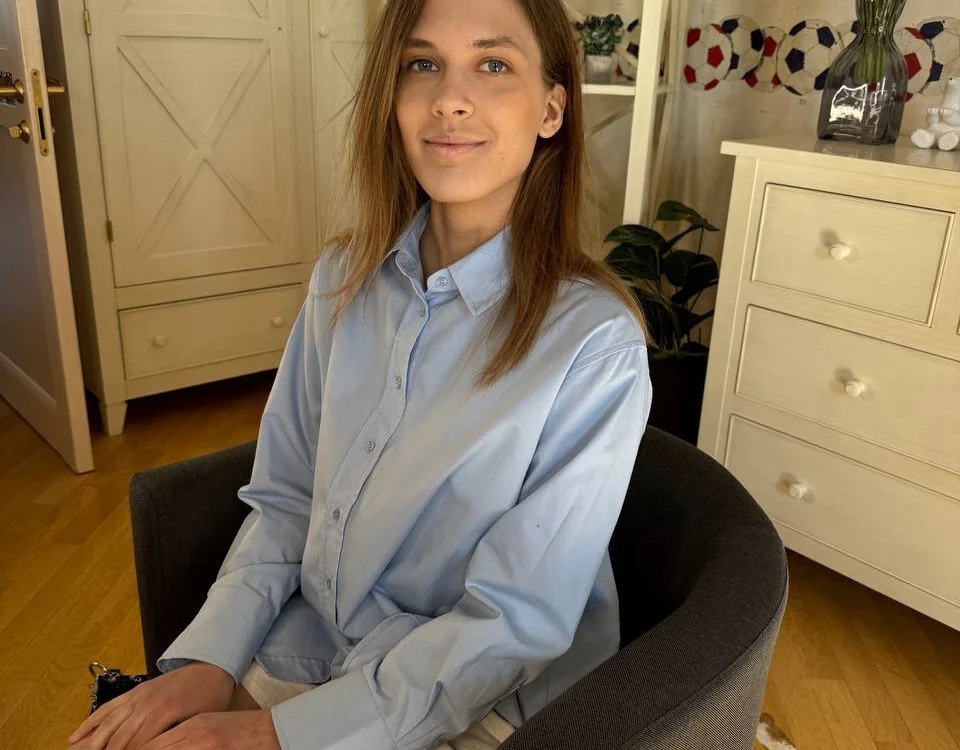 EleneFelt's Offline Chat Room