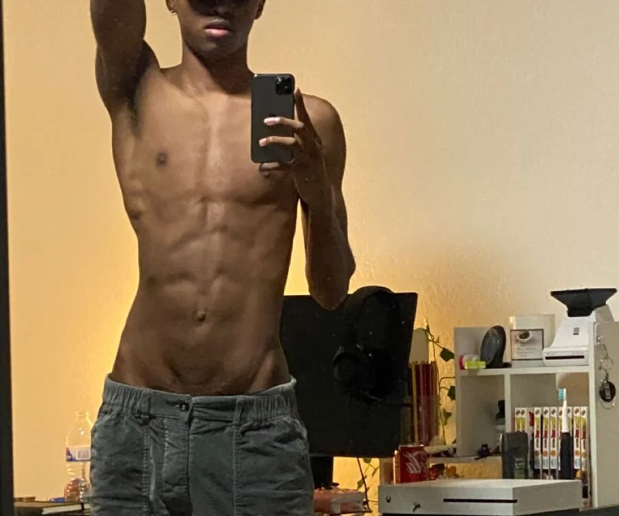 PetiteBIGblackboy's most recent online preview