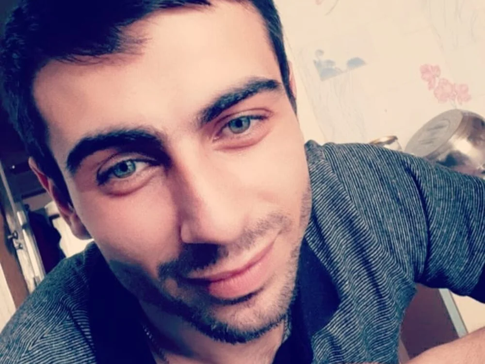 Ayki777's Offline Chat Room