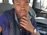 vuyo4895