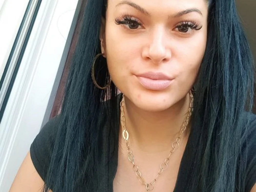 JasmineDeville offline chatrum