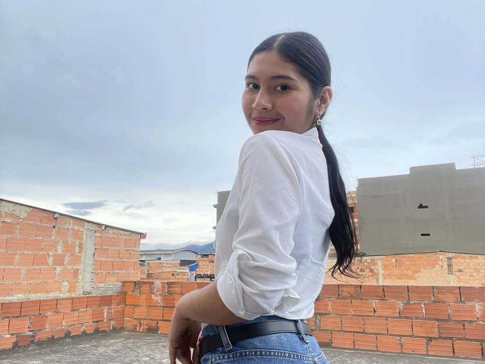 Isabella-Marin's Offline XXX Chat