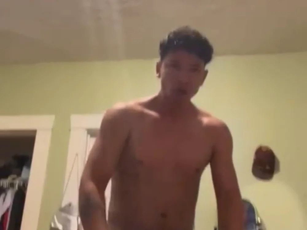 jona2117's Offline XXX Chat