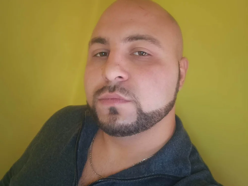 faszosdaniel's Offline Chat Room