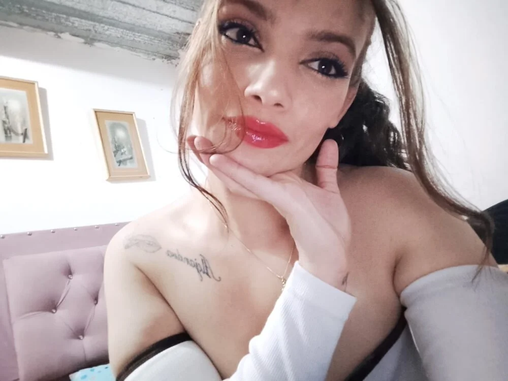 cherrys_cherrys' Offline XXX Chat