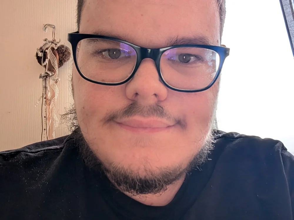 kuschel08's Offline Chat Room