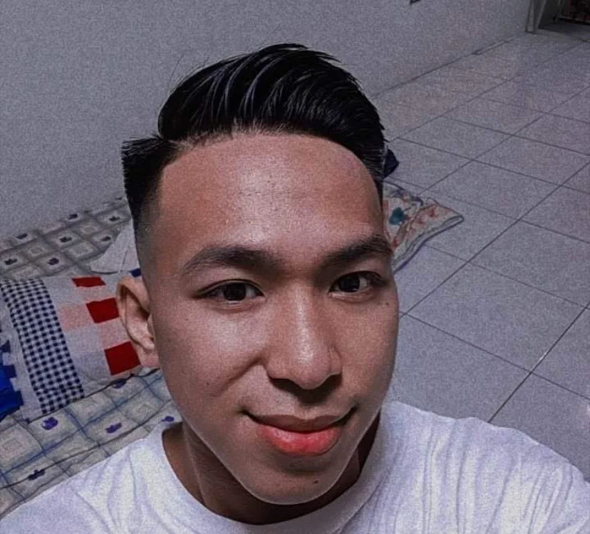 Charm_Elowen offline chatrum