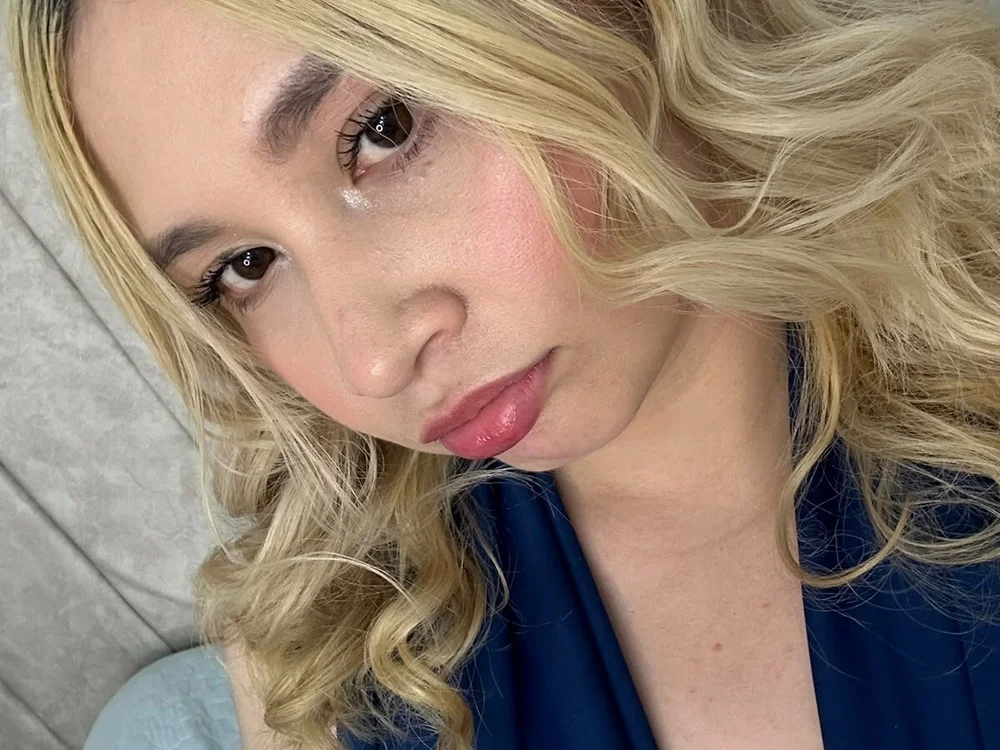 Violett5's Offline XXX Chat