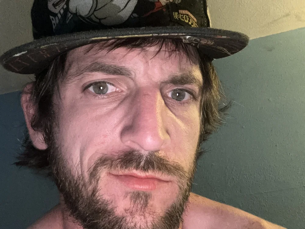 tattedbeauy's Offline Chat Room