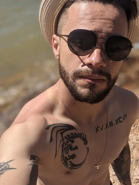 Galeego_DF's Offline XXX Chat