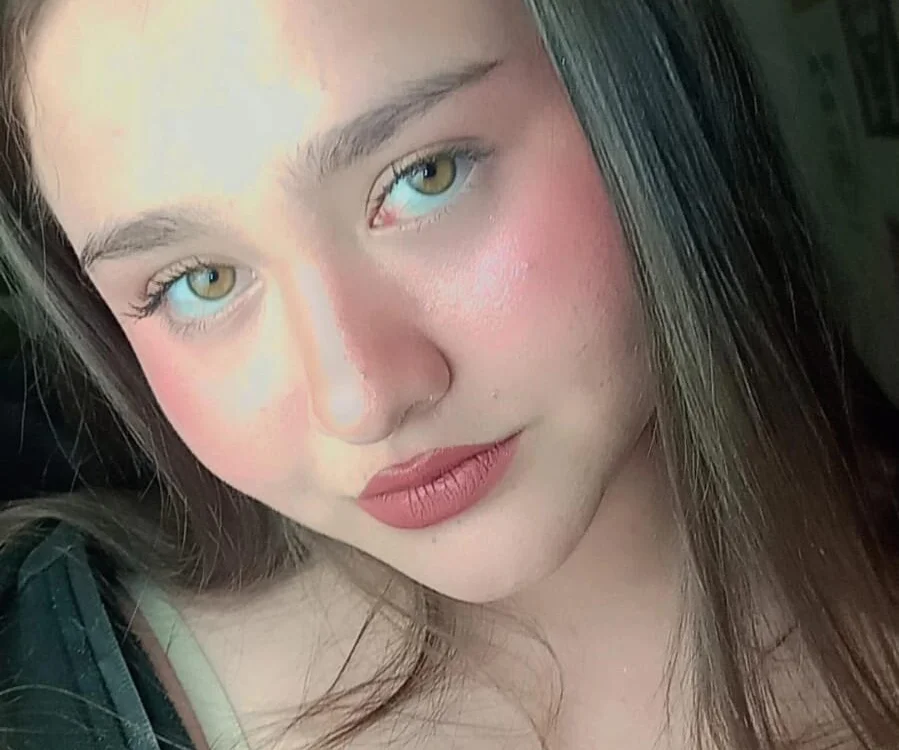 Blushcherry_'s Offline Chat Room