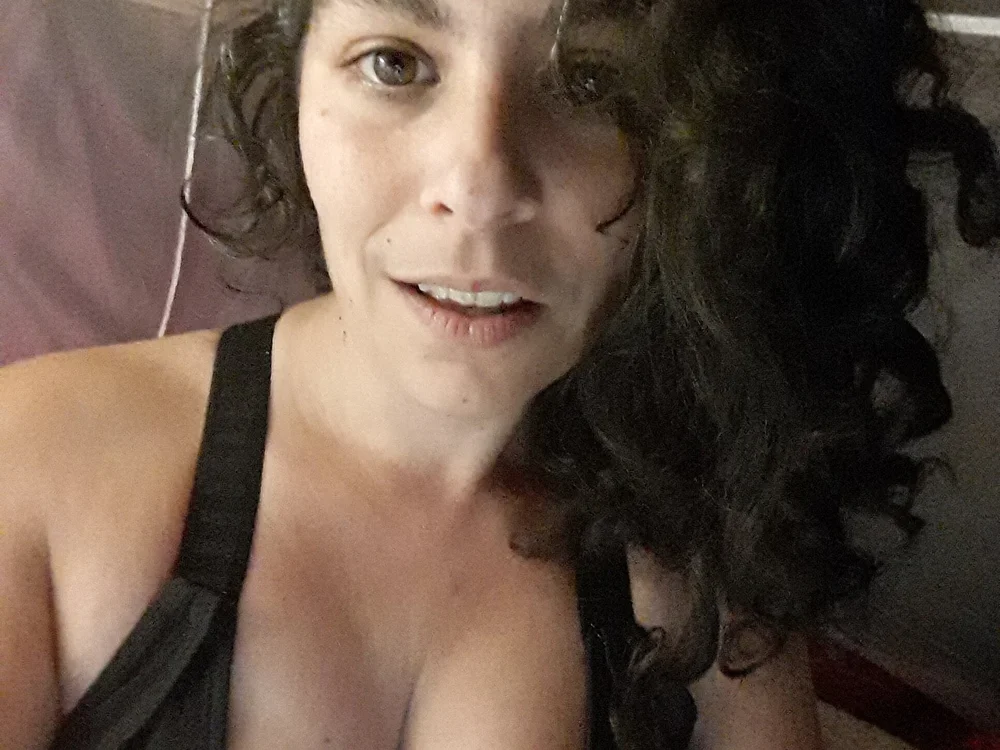 Adelaidexxx offline chatrum