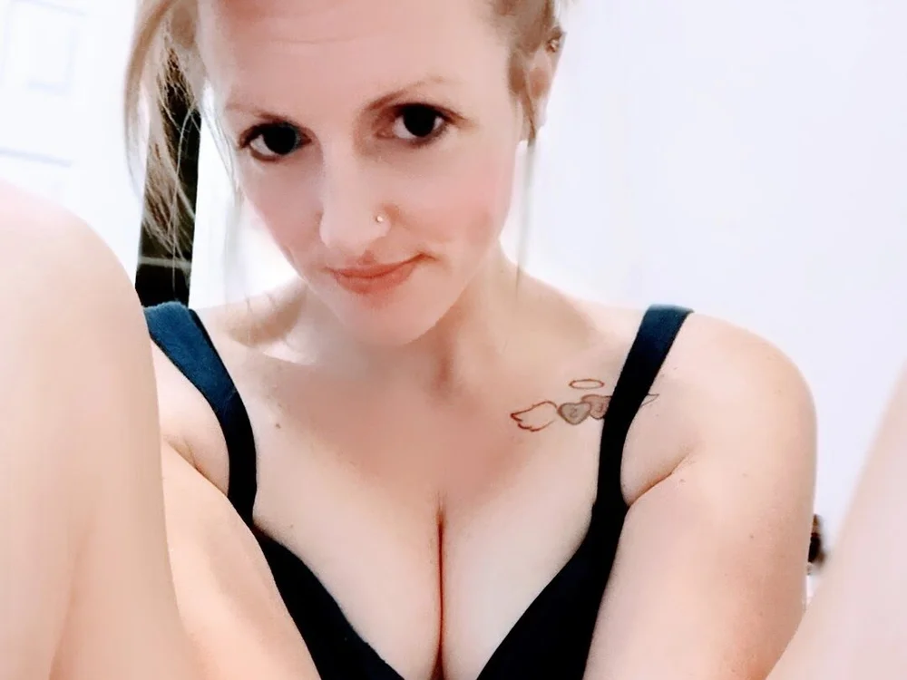 Melikell's Offline XXX Chat