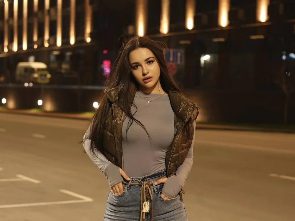 lianaKams Offline XXX-chat