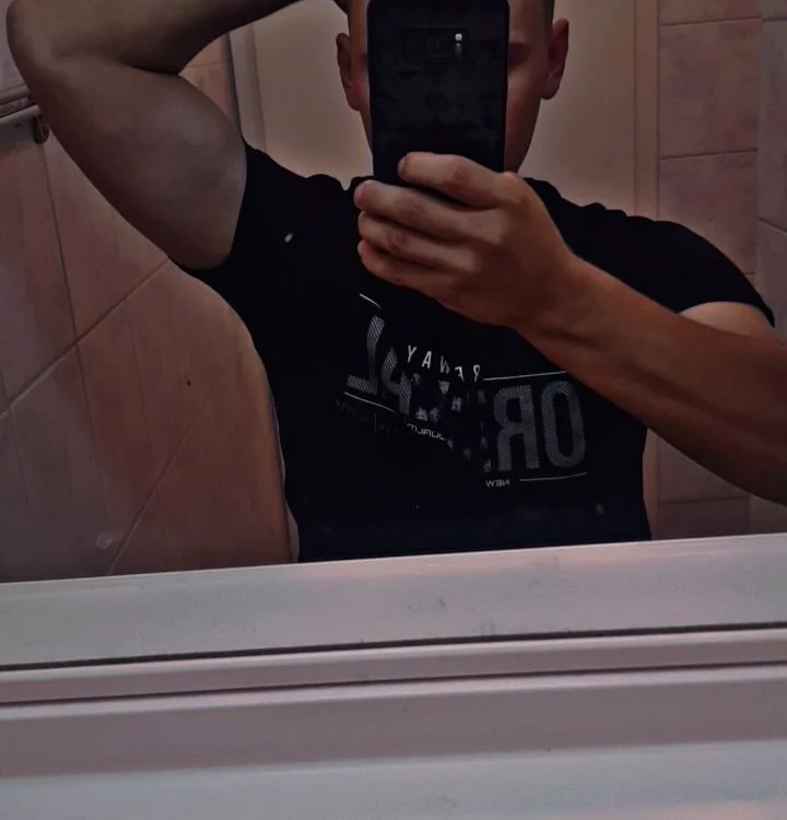 Chatroom XXX hors ligne de Pavle03