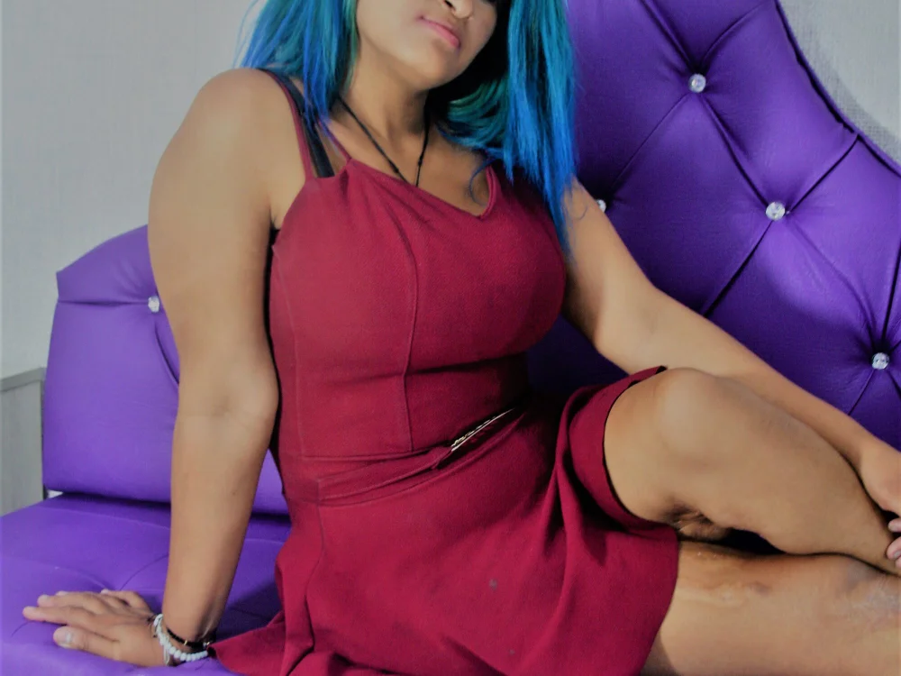 Rubi2ramirez's Offline Chat Room