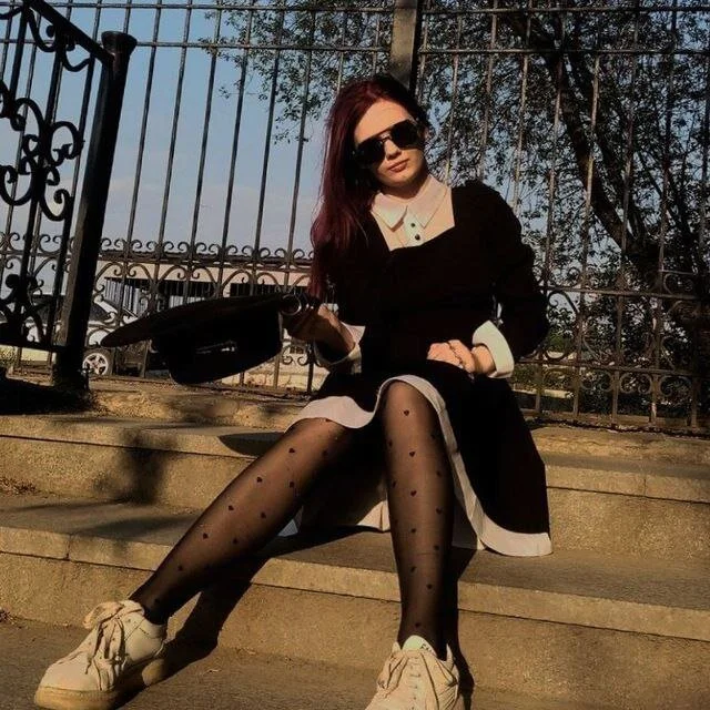 shy_elina01's Offline XXX Chat