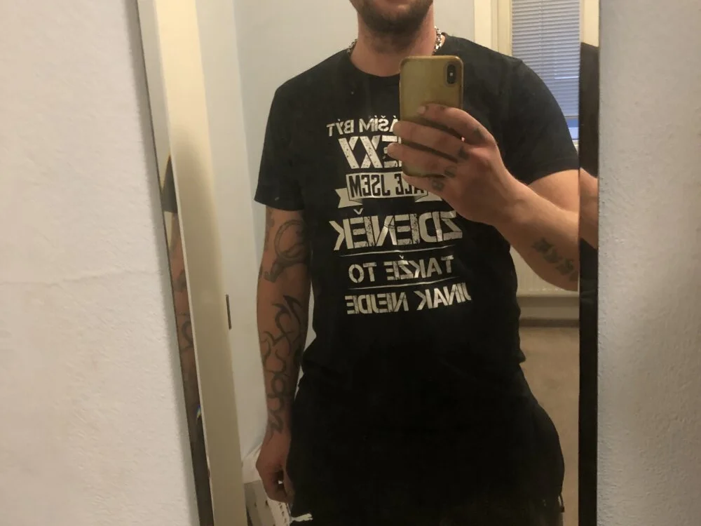 zetko11's Offline Chat Room