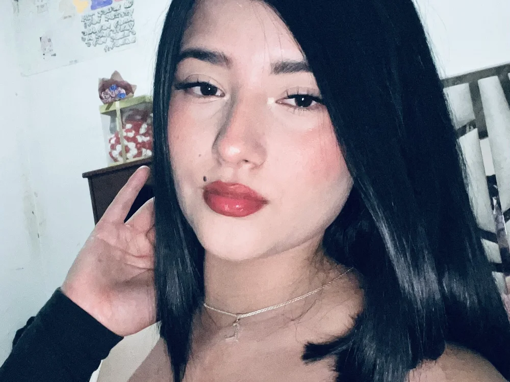 Naomiblessd's Offline Chat Room