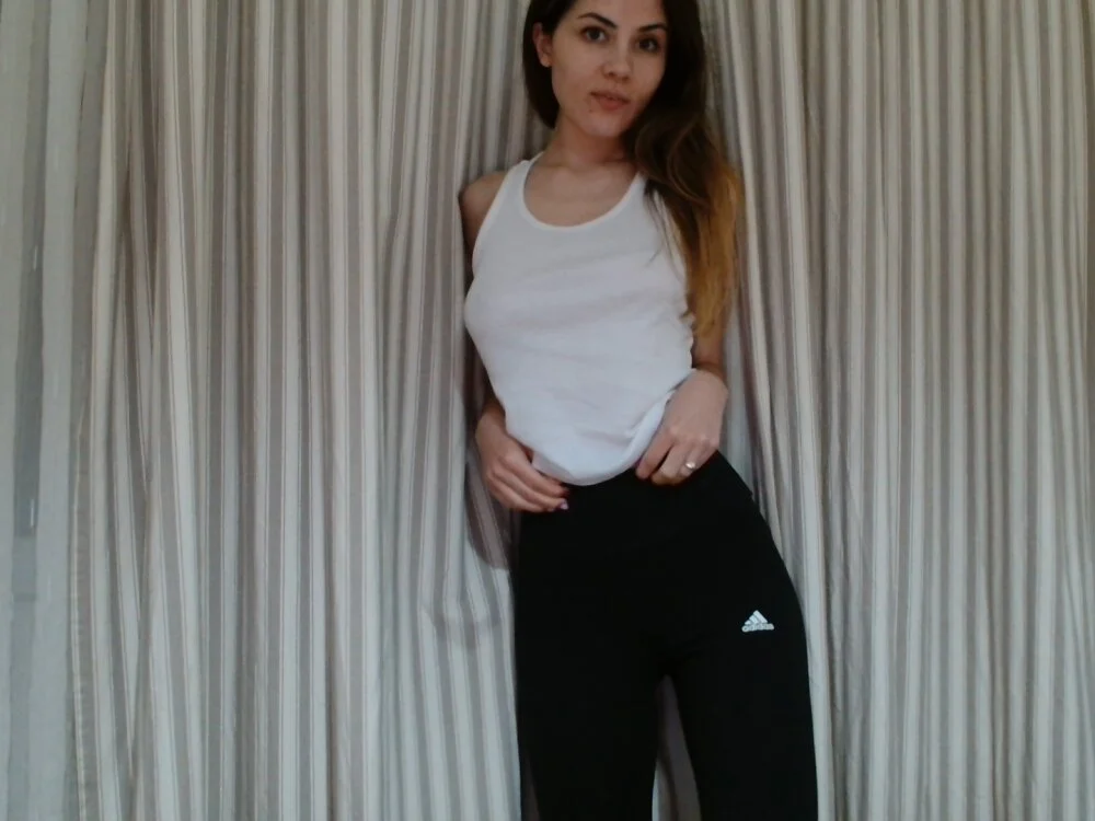 Erii18: офлайн-секс-чат