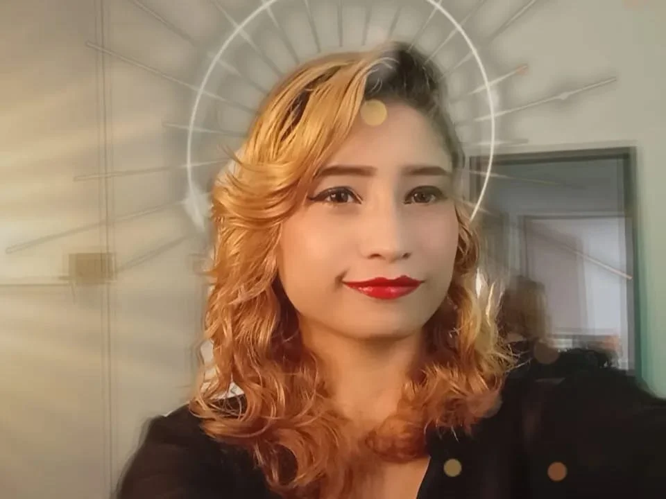 Annie_lorin Offline XXX-chat