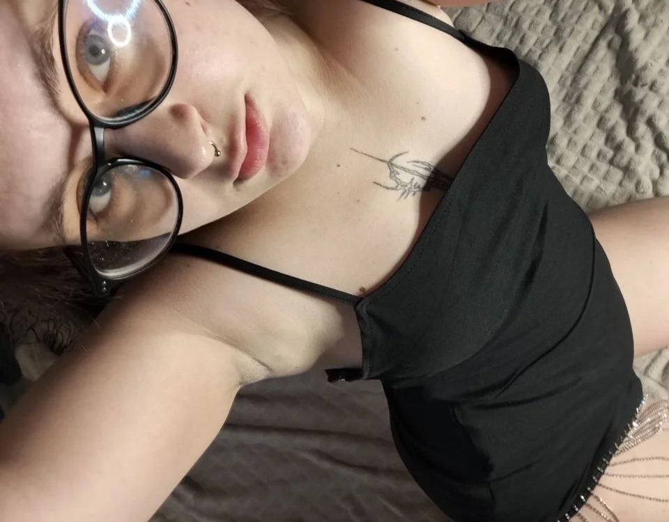 Offline XXX chat LilyRavelle