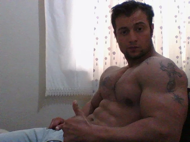 peter8888 Adlı Modelin Çevrimdışı XXX Sohbeti