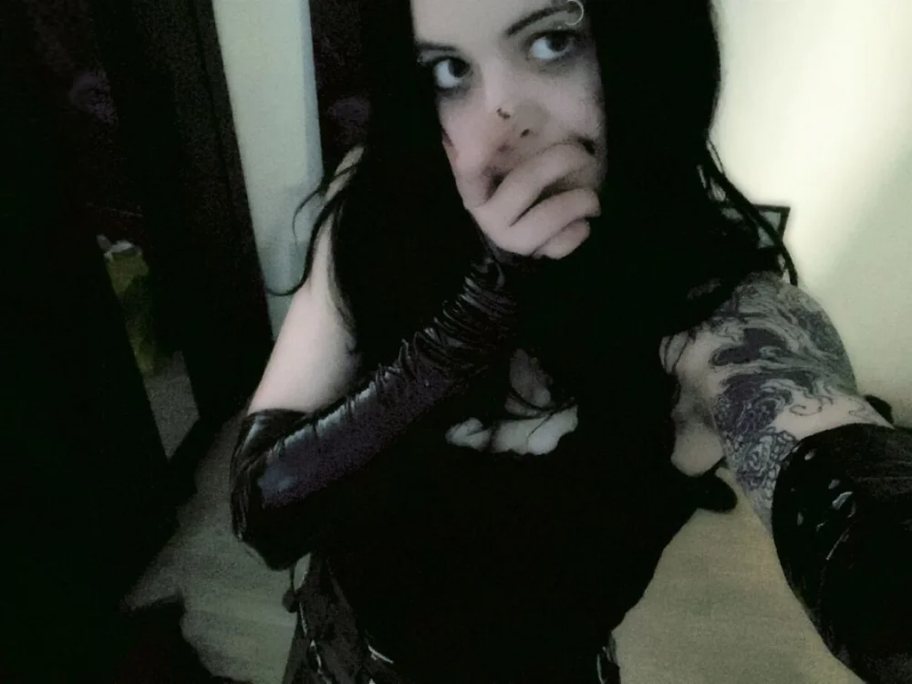 SmokeyBat13 Chat XXX offline