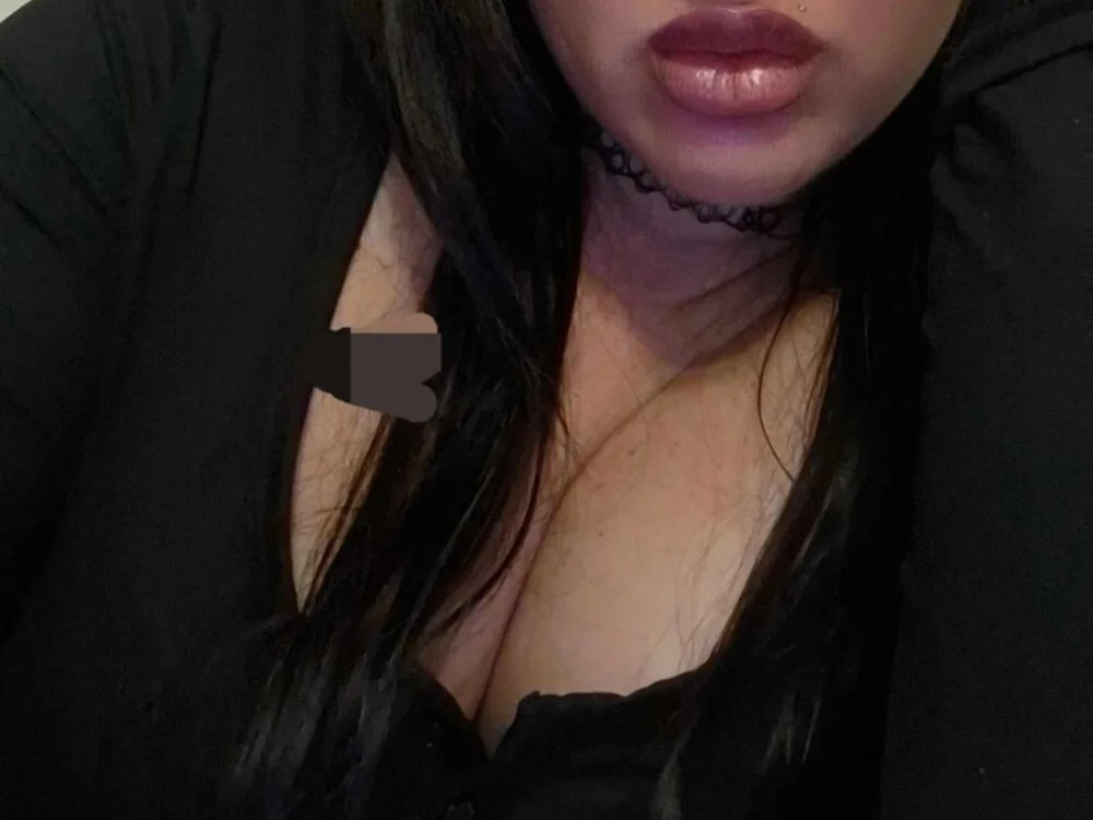 Chatroom XXX hors ligne de Malou_95