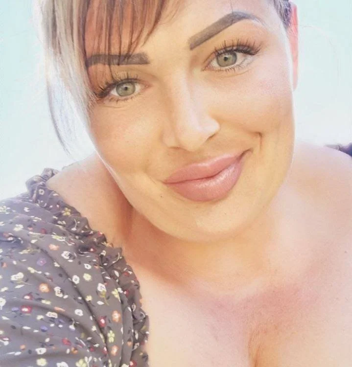 MirandaWill's Offline Chat Room