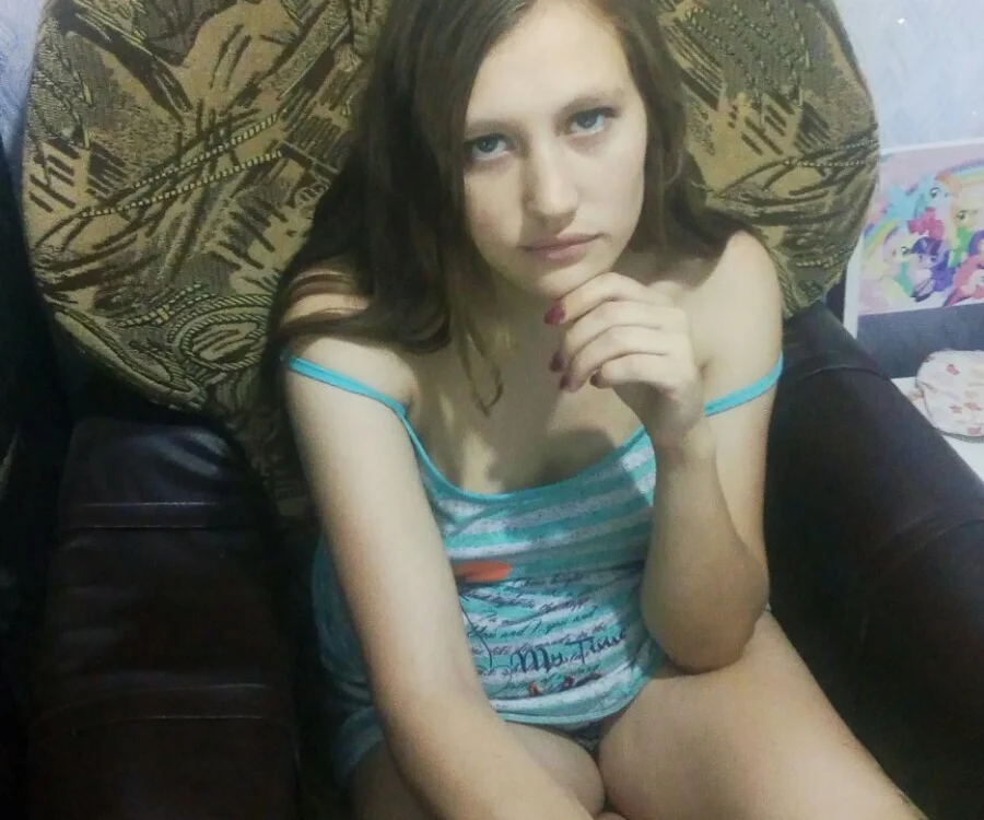 AlisonxNicki offline chatrum