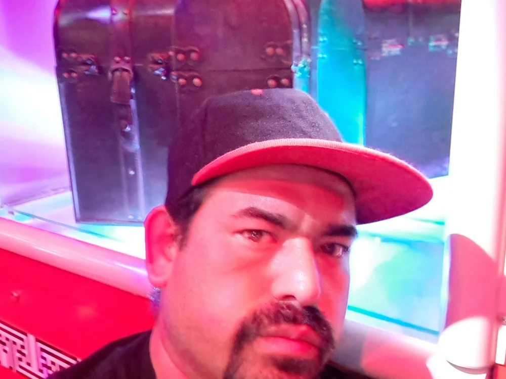 AceOrJack24's Offline Chat Room