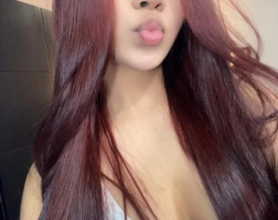 ValeryLuxe's Offline Chat Room