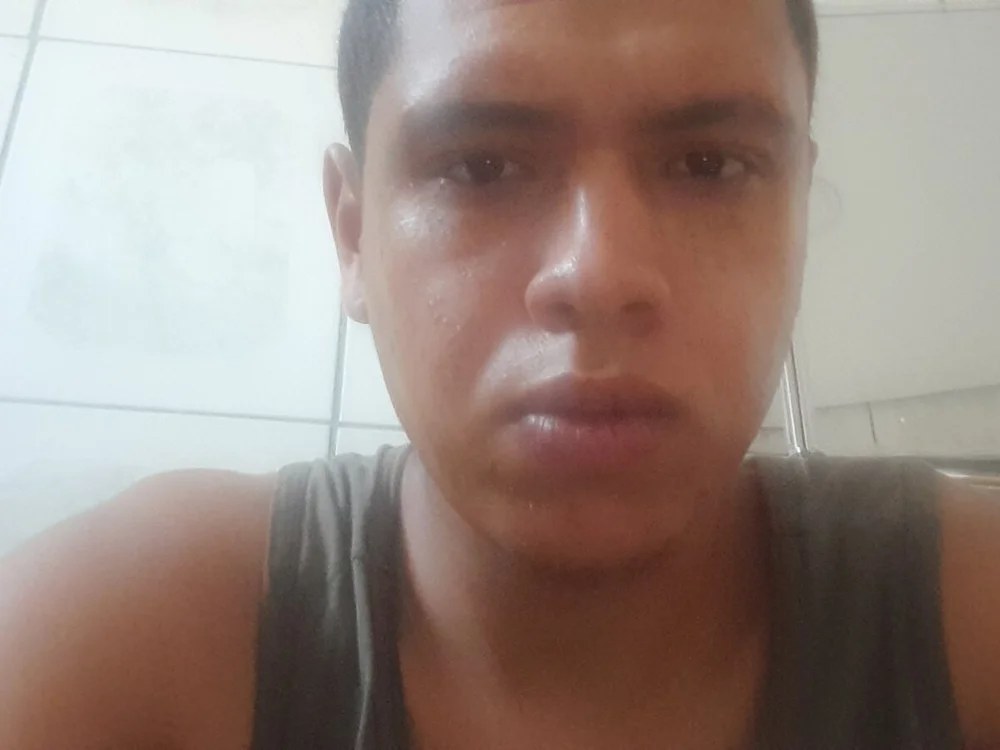 modelo22joao's Offline Chat Room