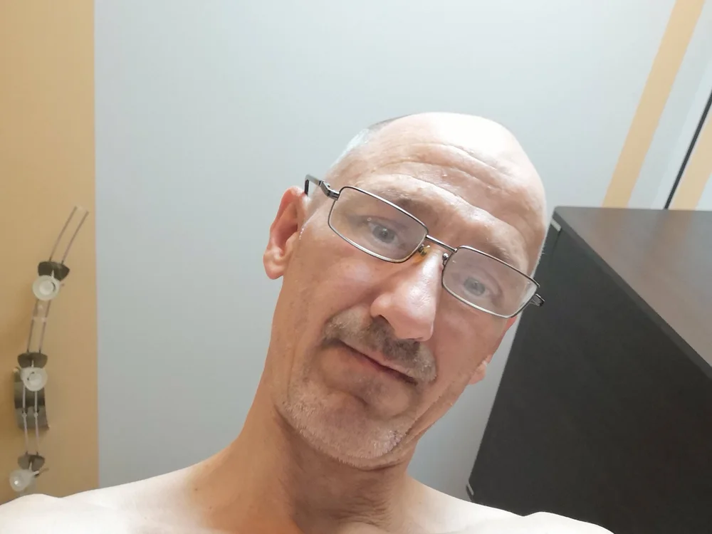 Kris14 offline XXX-chat