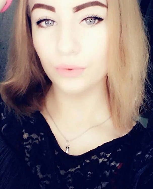 StephanieMint's Offline Chat Room