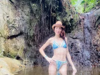 Модель RachelJones_