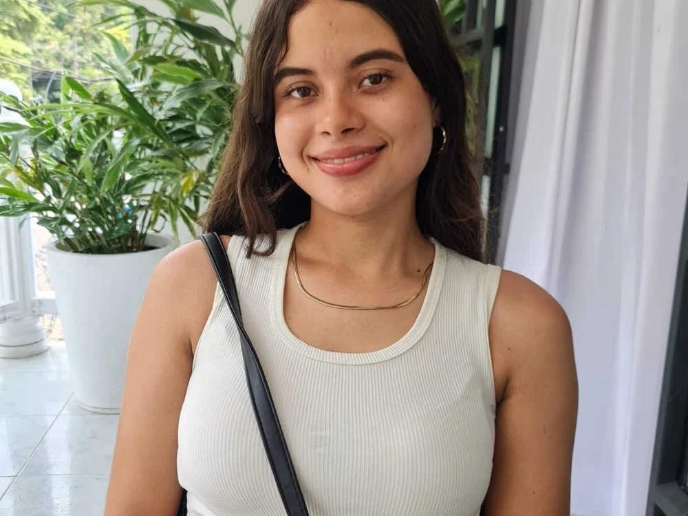 Dominica_18's Offline XXX Chat