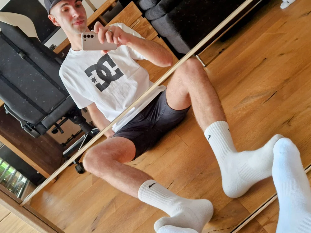 VansGayVie Chat XXX offline