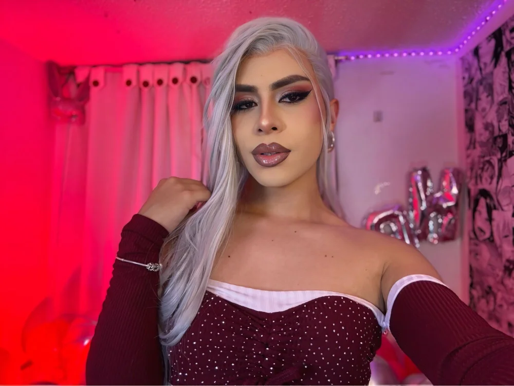 daniii_mua অফলাইন XXX চ্যাট