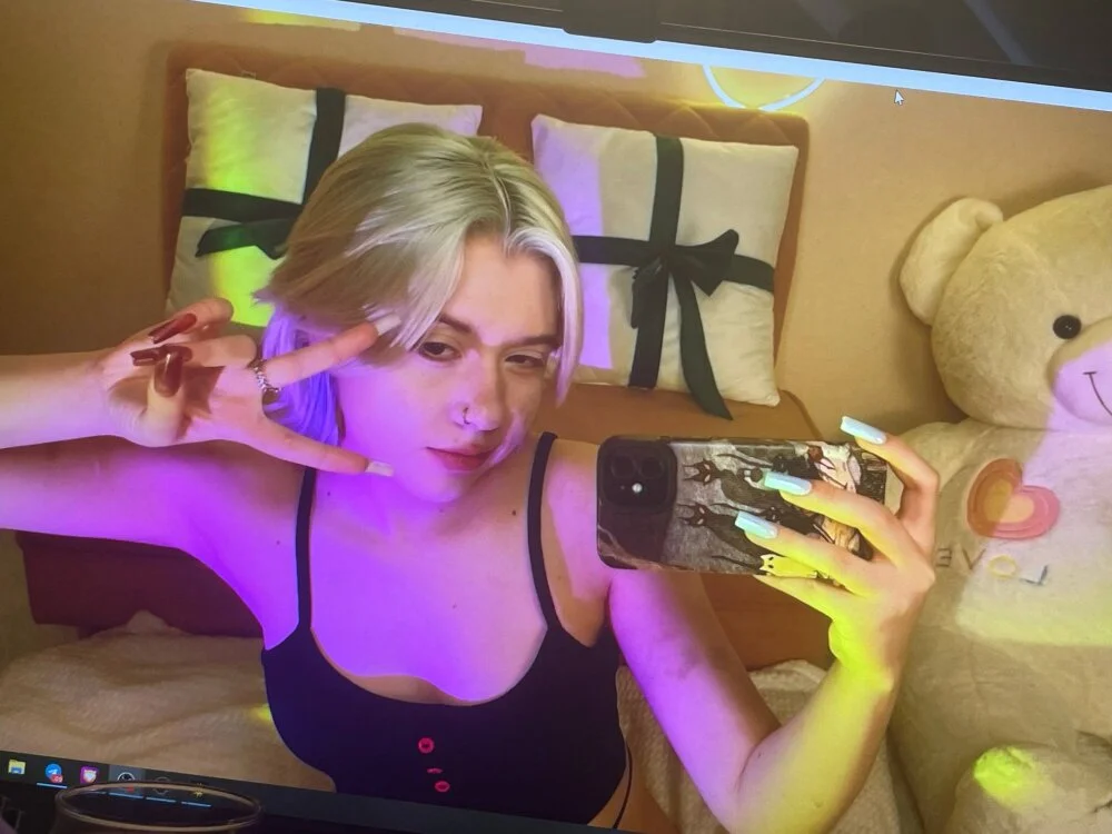 lil_ayesha's Offline XXX Chat