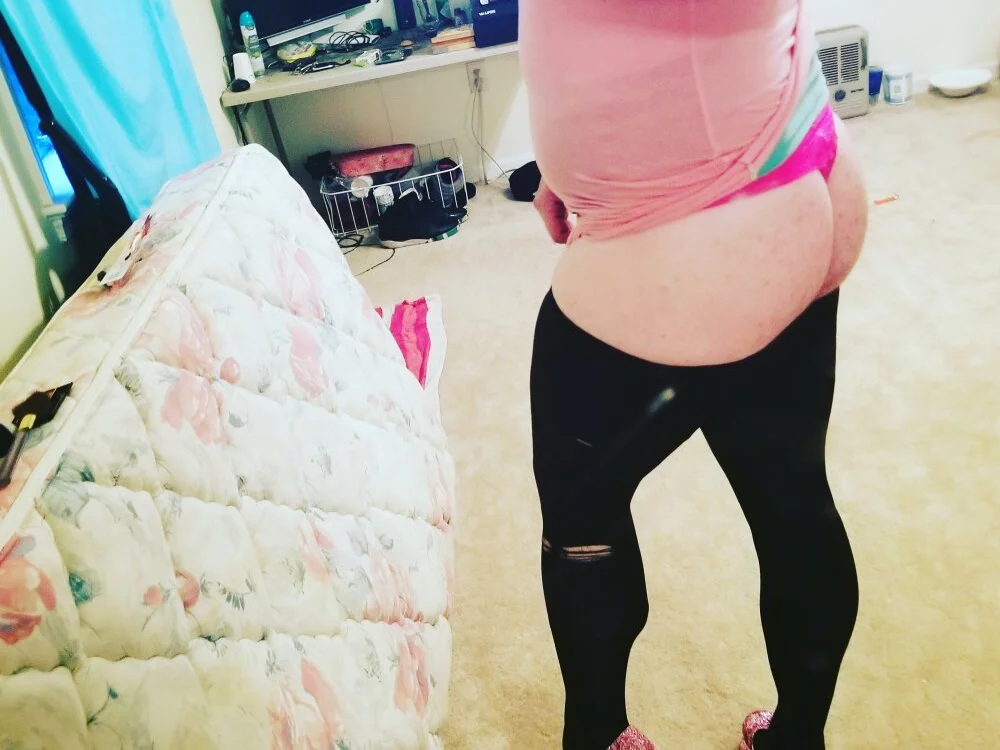 SSeekcd420333 Adlı Modelin Çevrimdışı XXX Sohbeti