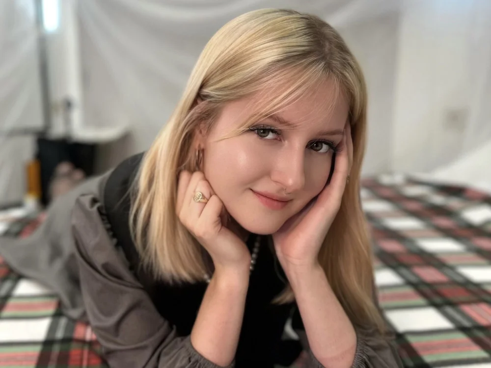 KarmaLex_'s Offline XXX Chat