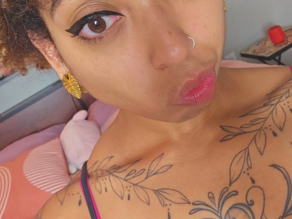 Cherribombzz 오프라인 XXX 채팅