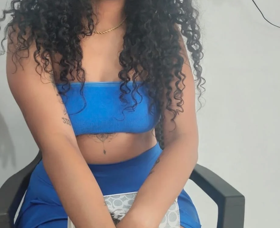 Camelie_30's Offline XXX Chat