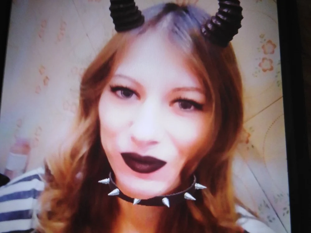 AnnaCrazyHot Offline XXX Chat